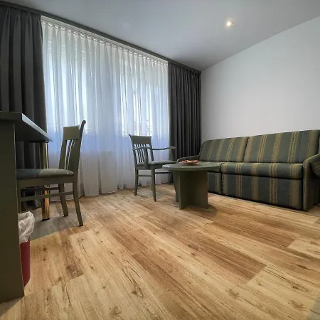 Bebra's Hessischer Hof Guest house